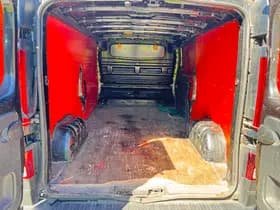Opel Vivaro thumbnail 10