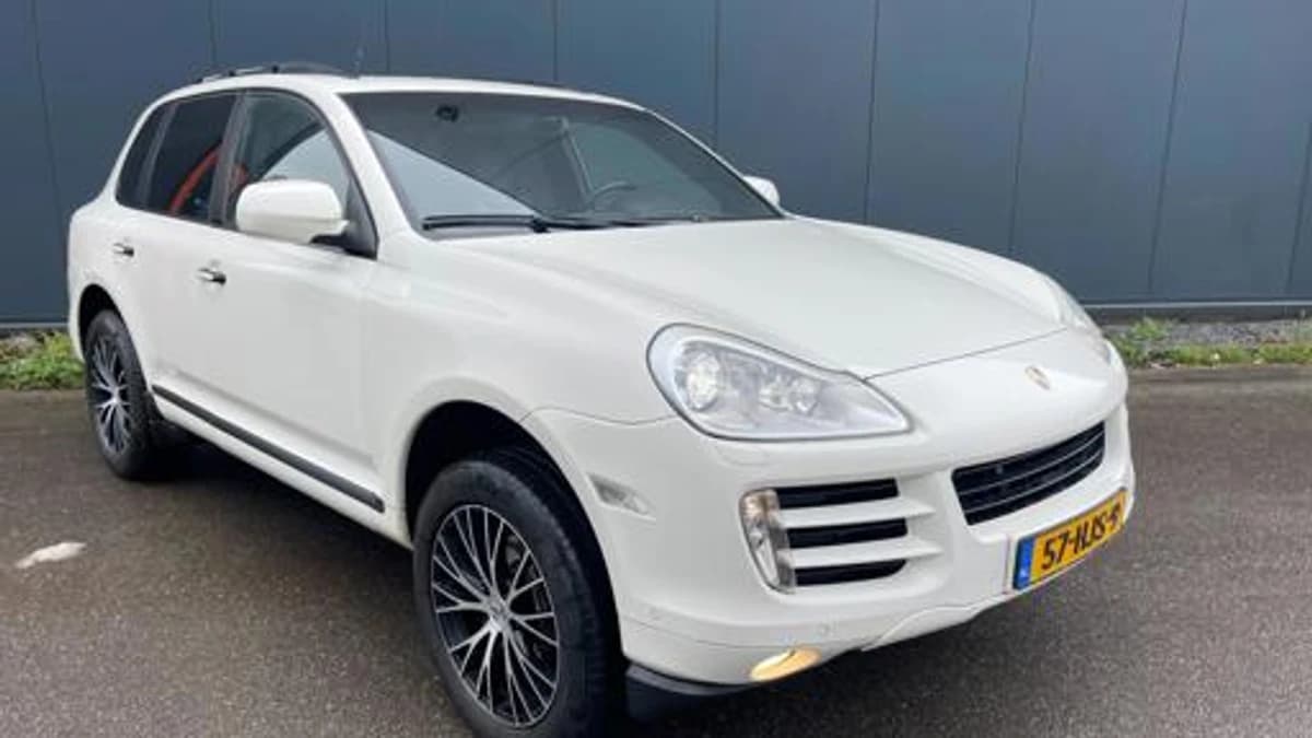 Porsche Cayenne — foto 1
