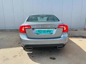 Volvo S60 thumbnail 6