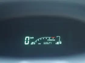 Toyota Yaris thumbnail 13