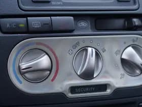 Toyota Yaris thumbnail 38