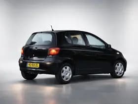 Toyota Yaris thumbnail 6