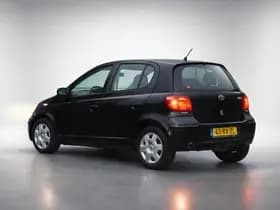 Toyota Yaris thumbnail 8