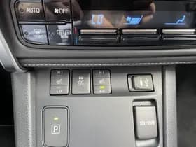 Toyota Auris thumbnail 17