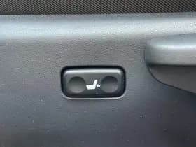 Toyota Auris thumbnail 23