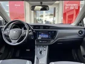 Toyota Auris thumbnail 8