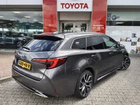 Toyota Corolla thumbnail 4