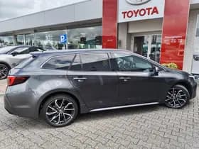 Toyota Corolla thumbnail 5