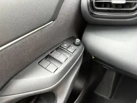 Toyota Yaris Cross thumbnail 24