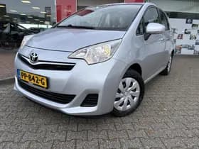 Toyota Verso-S thumbnail 2