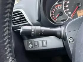 Toyota Verso-S thumbnail 11