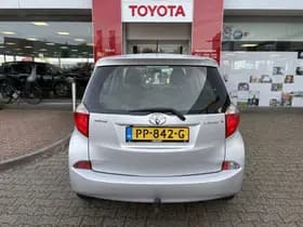Toyota Verso-S thumbnail 7