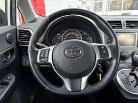 Toyota Verso-S thumbnail 9