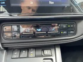 Toyota Auris thumbnail 16
