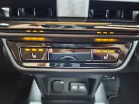 Lexus NX thumbnail 36