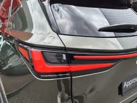 Lexus NX thumbnail 42