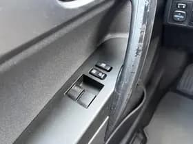 Toyota Auris thumbnail 23