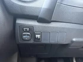 Toyota Auris thumbnail 24