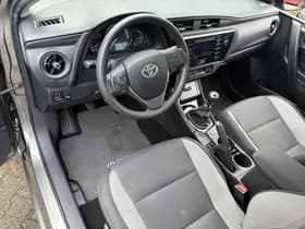 Toyota Auris thumbnail 25