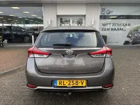 Toyota Auris thumbnail 7