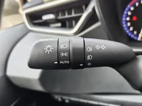 Toyota Corolla thumbnail 11