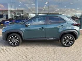 Toyota Yaris Cross thumbnail 2