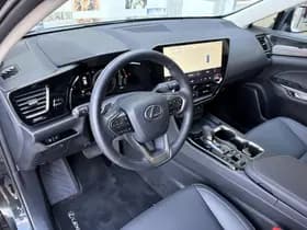 Lexus NX thumbnail 27