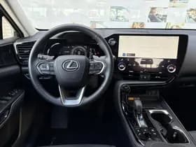 Lexus NX thumbnail 9