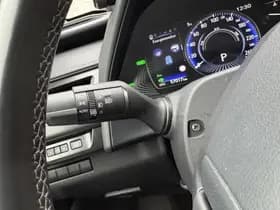 Lexus UX thumbnail 13