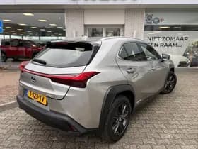 Lexus UX thumbnail 4