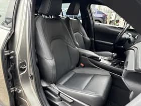 Lexus UX thumbnail 34
