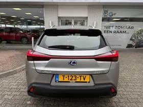 Lexus UX thumbnail 7