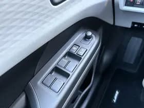 Suzuki Swift thumbnail 26