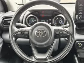 Toyota Yaris thumbnail 8