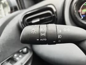 Toyota Yaris thumbnail 15