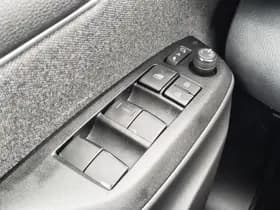 Toyota Yaris thumbnail 27