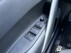 Toyota Corolla thumbnail 25