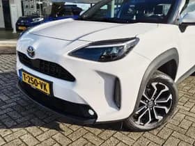 Toyota Yaris Cross thumbnail 2