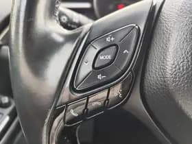 Toyota C-HR thumbnail 11