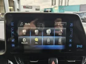 Toyota C-HR thumbnail 16
