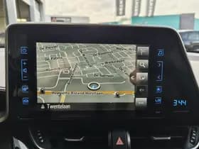 Toyota C-HR thumbnail 18