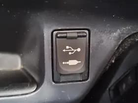 Toyota C-HR thumbnail 21