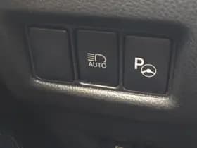 Toyota C-HR thumbnail 25