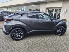 Toyota C-HR thumbnail 5