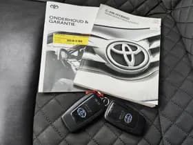 Toyota C-HR thumbnail 41