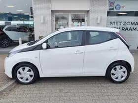Toyota Aygo thumbnail 3