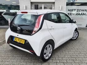 Toyota Aygo thumbnail 4