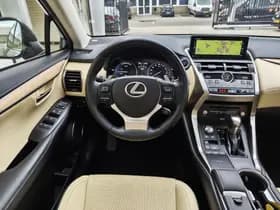 Lexus NX thumbnail 9