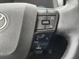 Toyota C-HR thumbnail 14