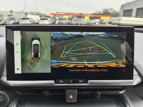 Toyota C-HR thumbnail 18
